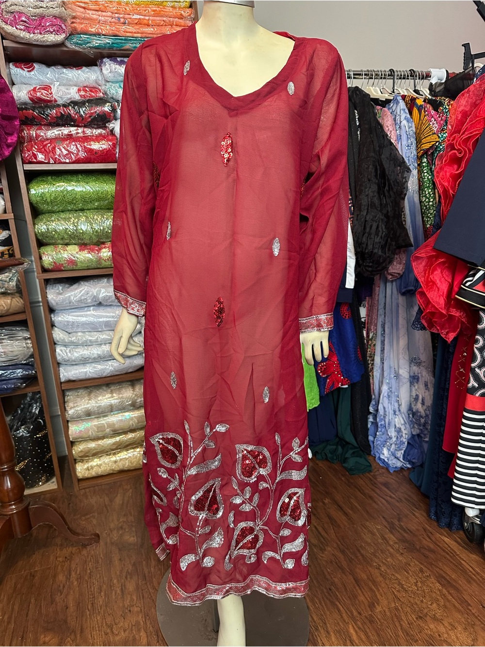 India Elegant Women's Maroon Embroidered short Dress size small(s)